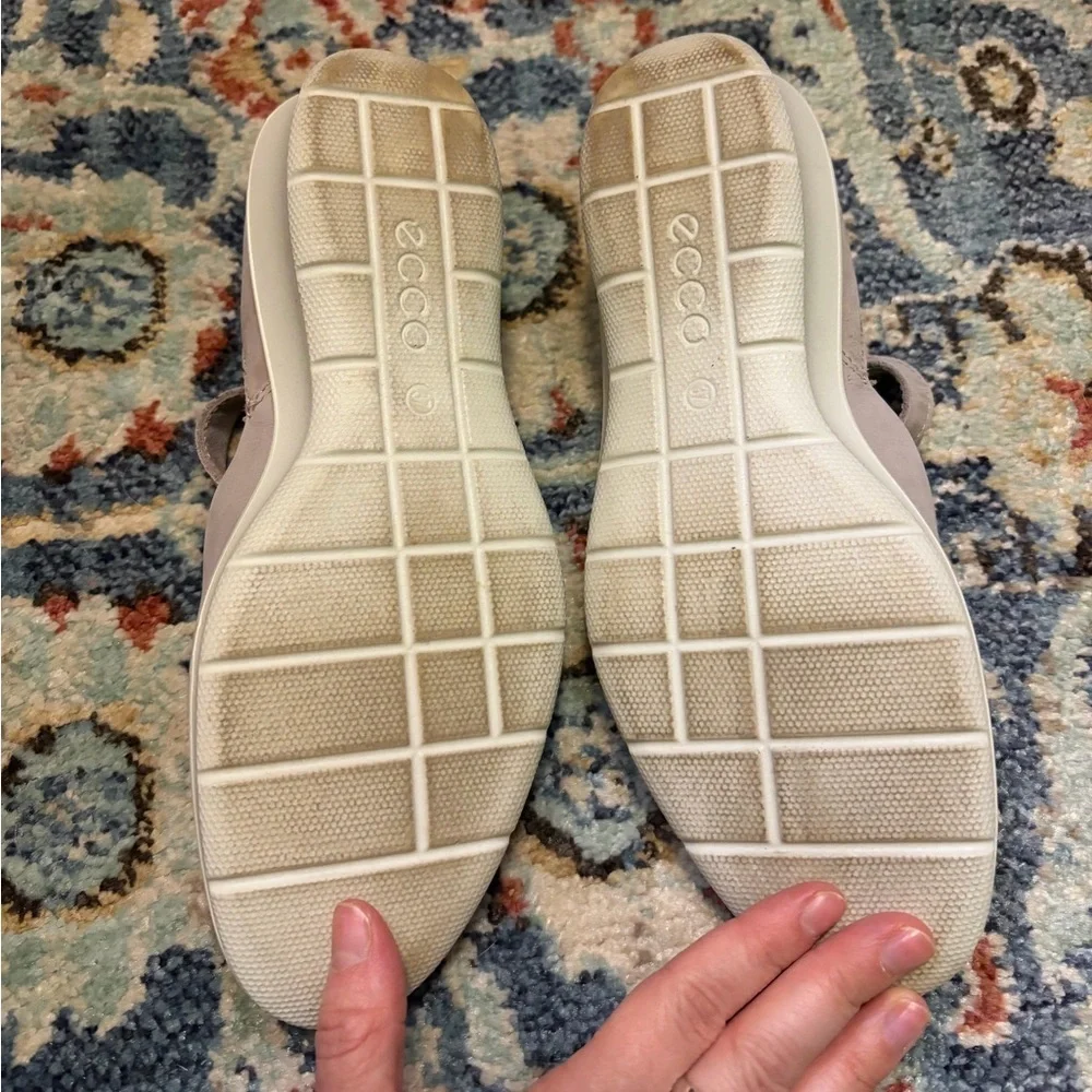 Ecco Felicia Mary Jane Wedge Flat in Grey. Size 37 or 6.5/7. Retail $130